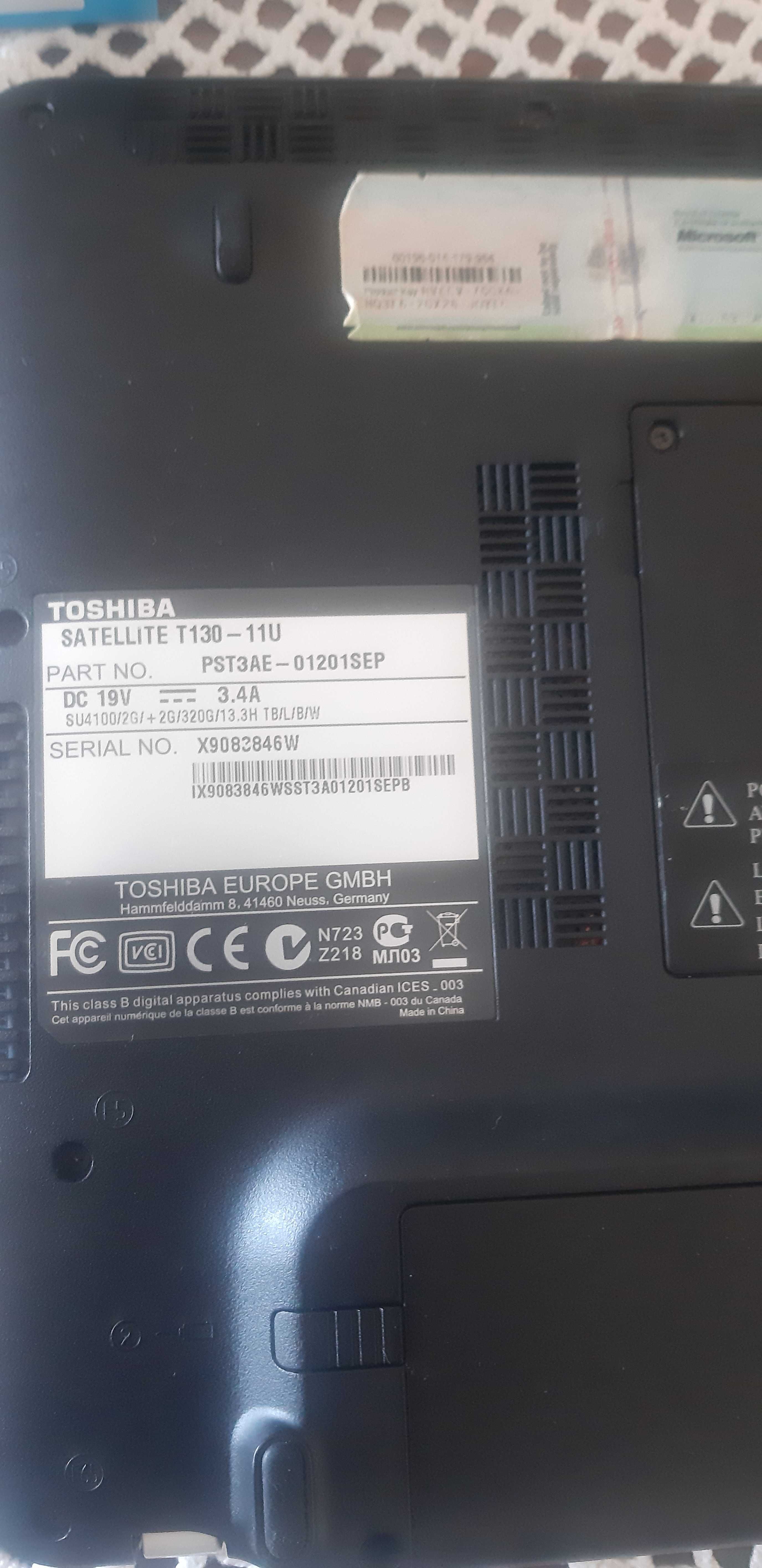 Toshiba Satellite T130-11UPortátil