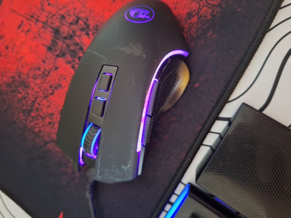 Zestaw Klawiatura model K569RGB+ mysz Redragon model M602-KS