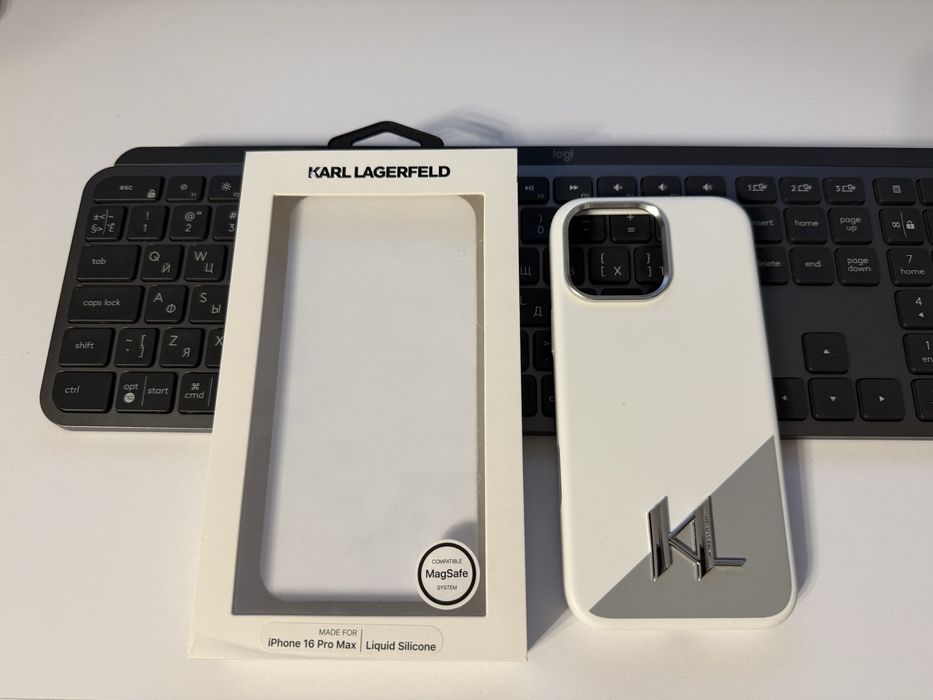 Чехол Karl Lagerfeld для iPhone 16 Pro Max