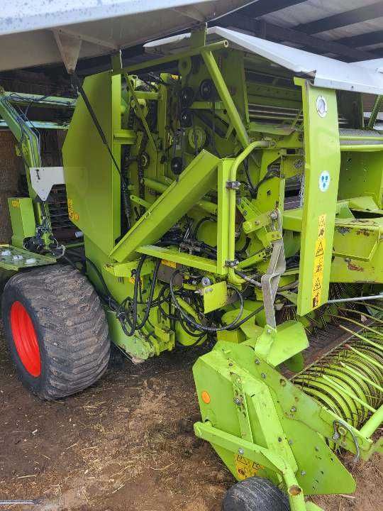 Claas rollant 255     Prasowijarka