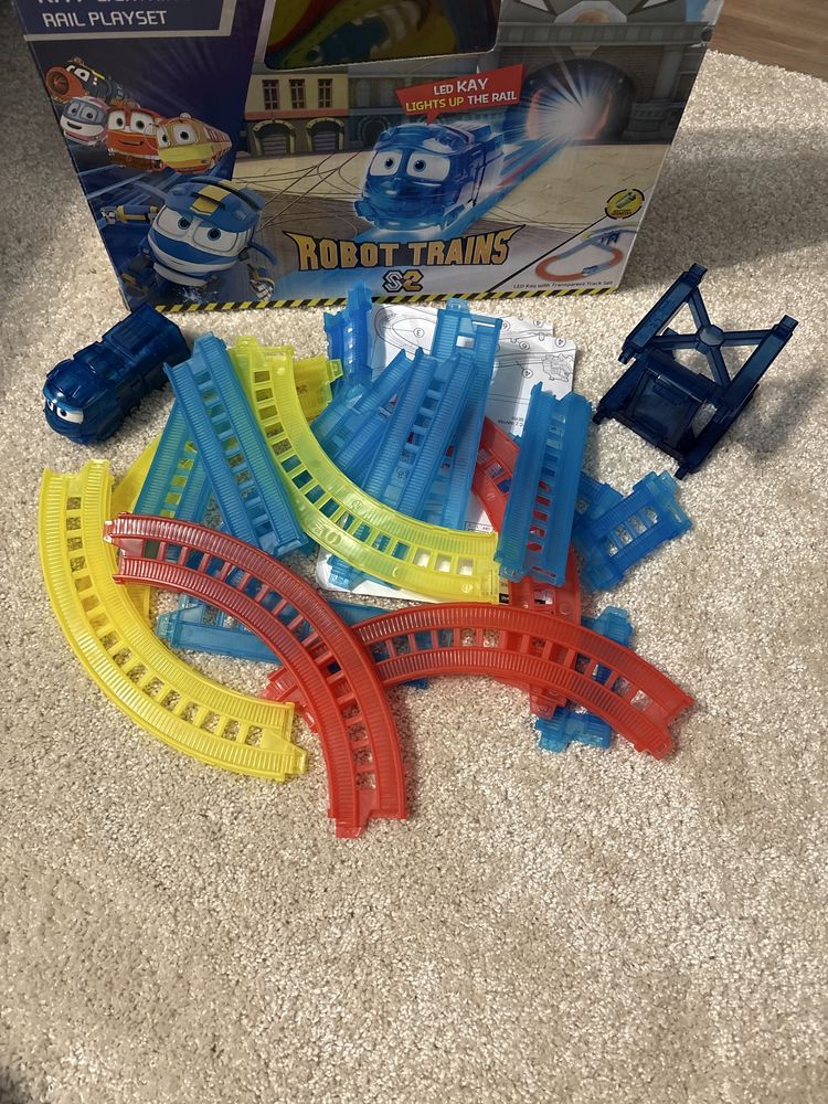Stacja z pociągiem Kay Robot Trains