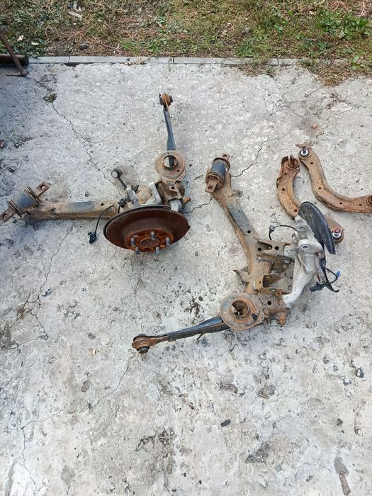 Продам задние рычаги honda civic 4D