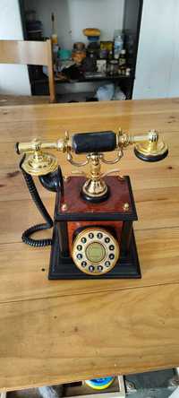 Telefone de mesa estilo antigo
