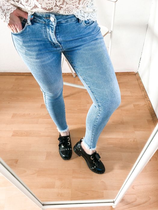 Spodnie jeansowe jasne