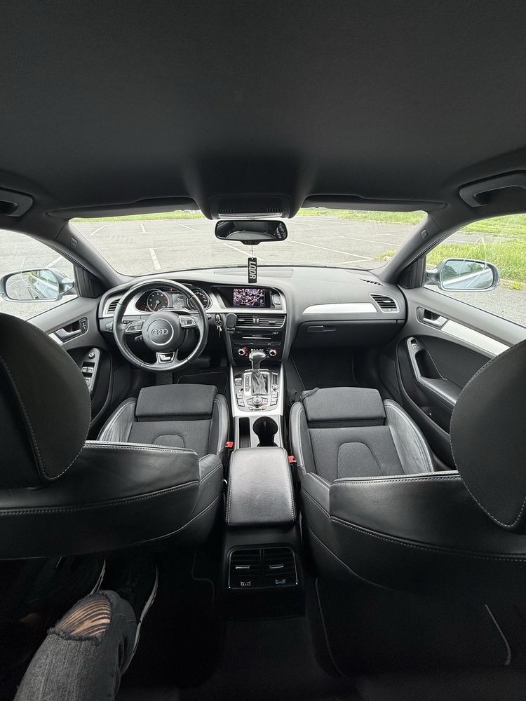 Audi A4 B8 3x S-line Automat Stan BDB Daytona Grey