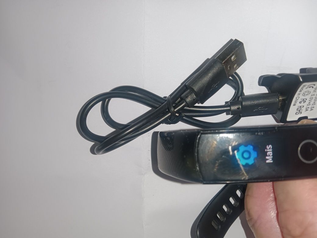 Relógio 5€  em bom estado tudo ok desocupar