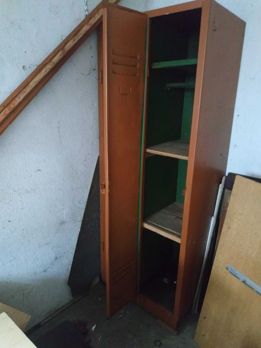 Szafa metalowa do garażu