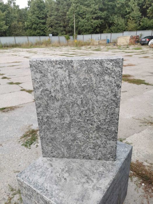 Palisada granitowa kamienna cięta - LABRADORYT