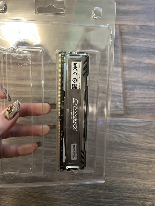 Crucial Ballistix Sport LT 8GB DDR4 3000MHz CL15 – sprawna, jak nowa