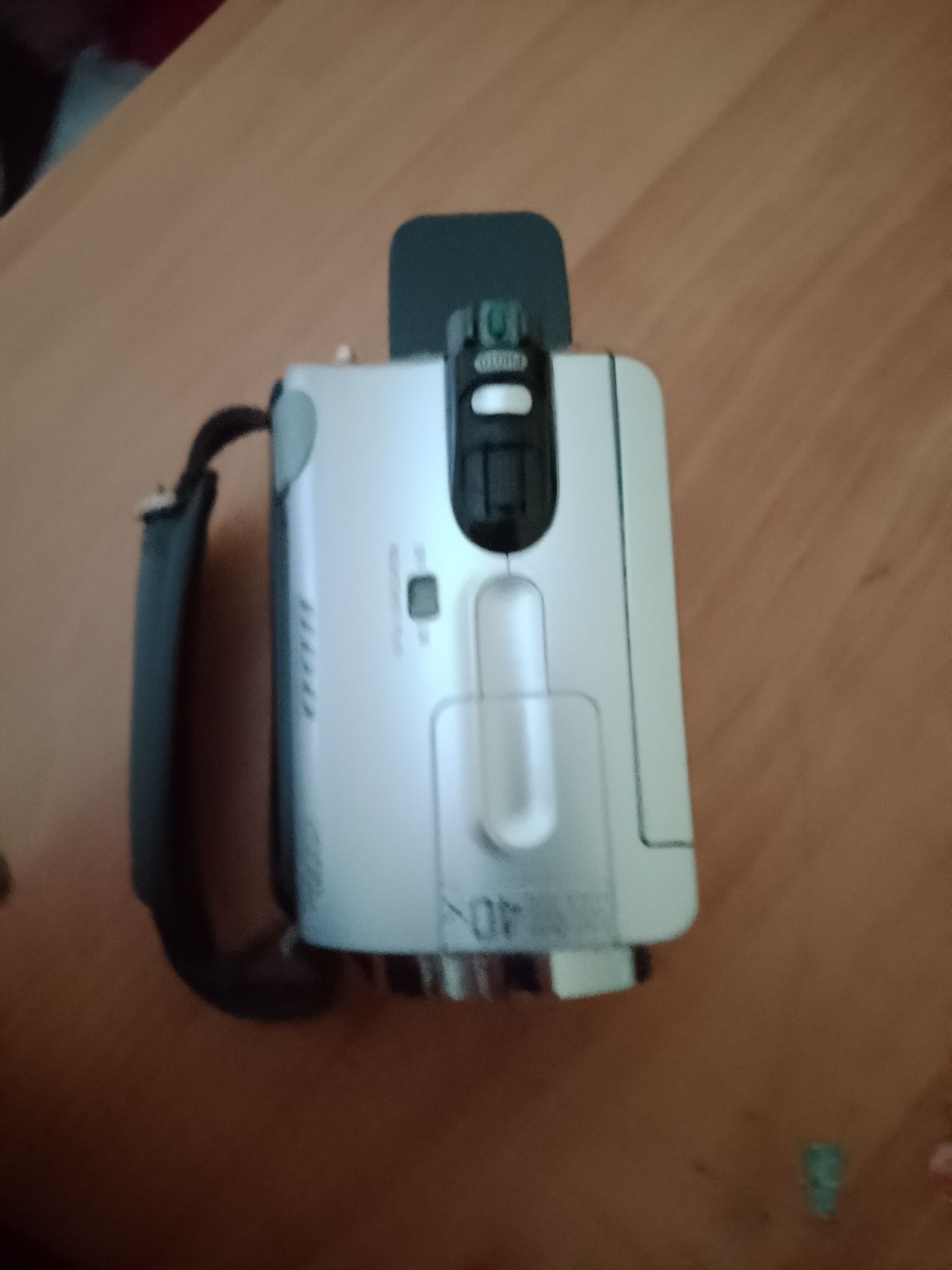 Продаю відео камеру sony в ідеальному стані