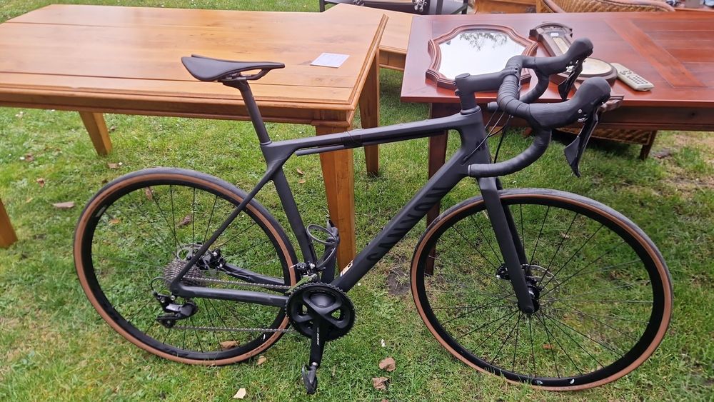 Canyon carbon uszkodzony M rozmiar