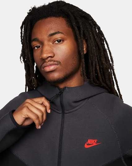 Nike Tech Fleece Windrunner Full-Zip Hoodie Black