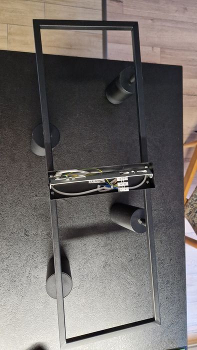 Lampa sufitowa reflektor