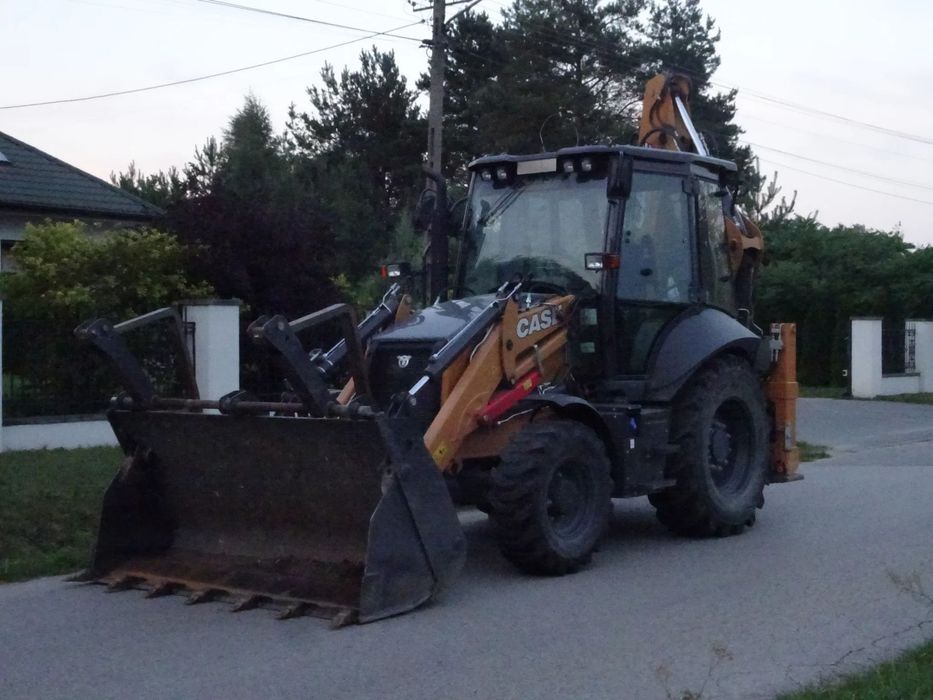 Case Koparko-ładowarka Case 580 SV tylko 711KM/H Idealny Stan  Trzy Łyżki