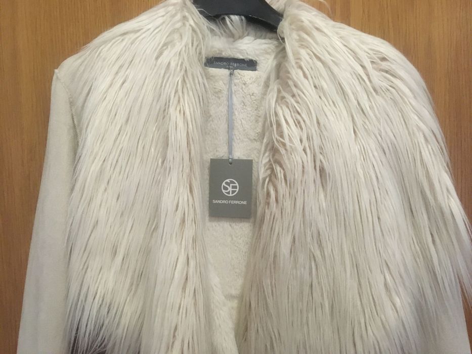 Casaco comprido de pêlo Sandro Ferrone NOVO!! (Tam. L)