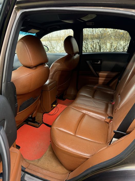 Продам автомобіль INFINITI FX35