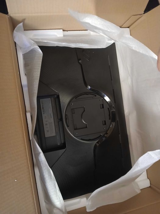 Монітор Samsung odyssey g4