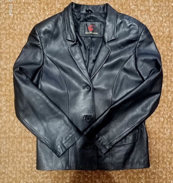 Жіночий шкіряний піджак