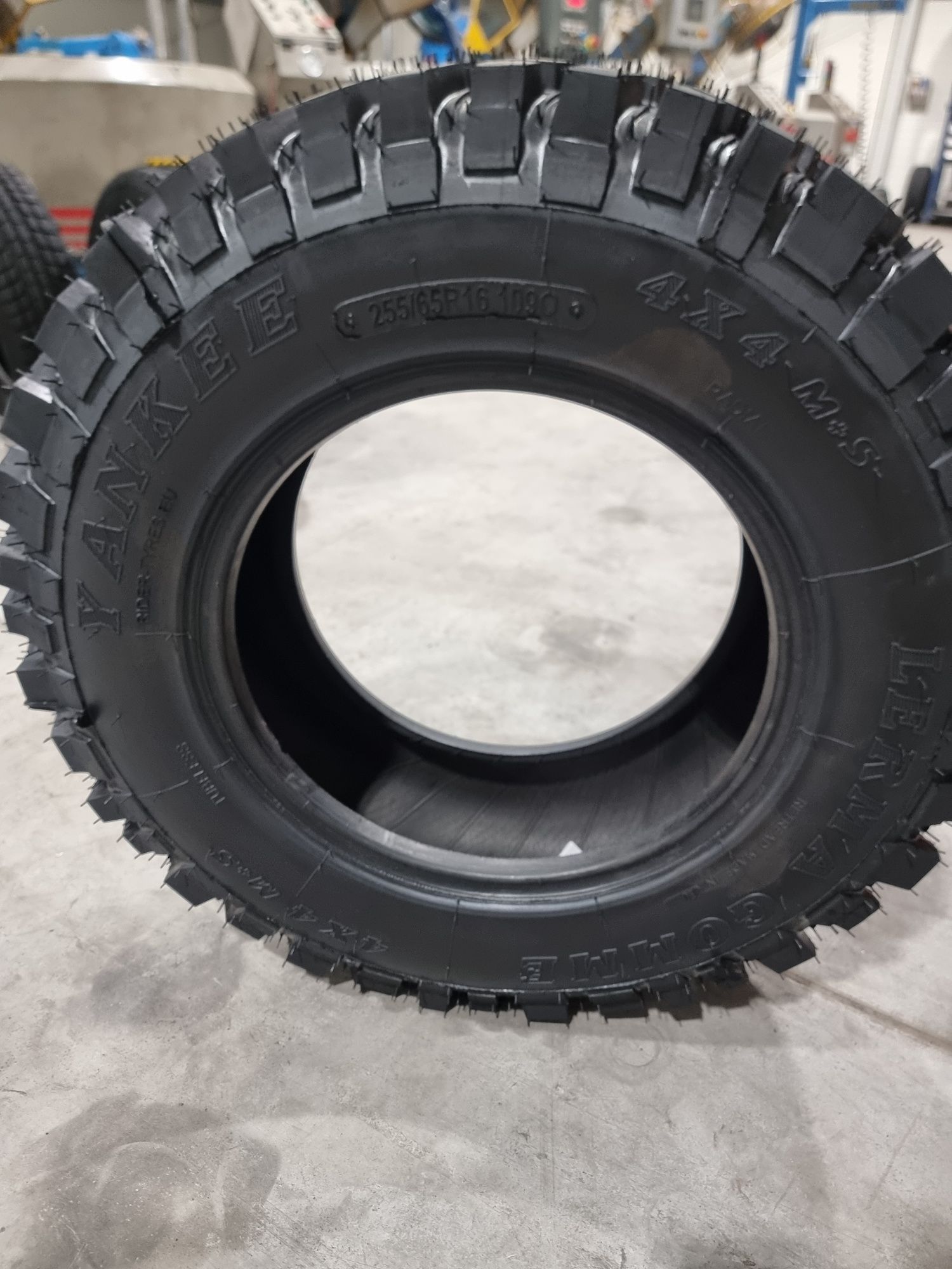 Opony Terenowe 255/65 R16 Yankee MT 4x4 Wzór Goodrich Mud-Terrain KM3