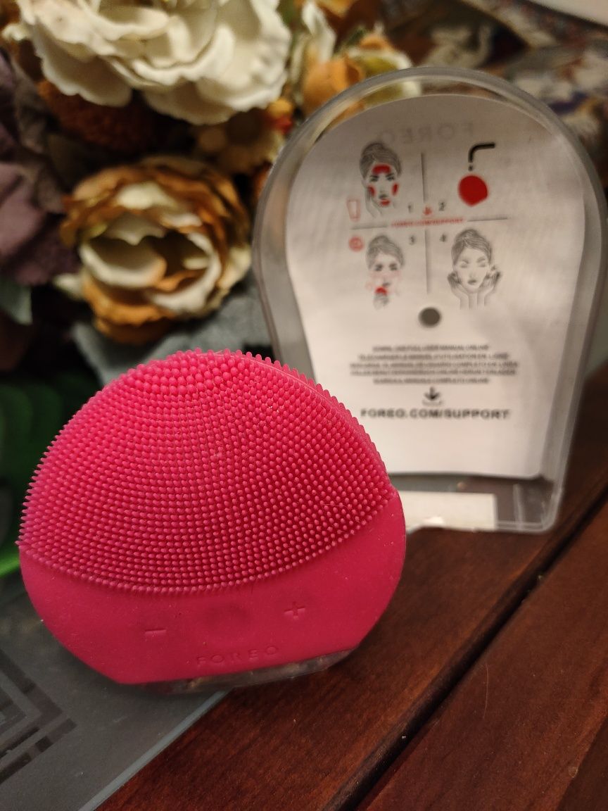 Foreo Luna mini 2 рожева. Щіточка, масажер для обличчя.