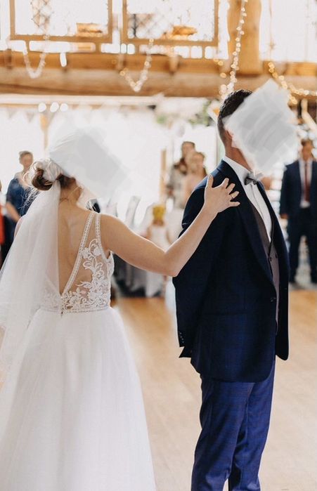 Suknia ślubna r.36 + welon, narzutka i podwiązka