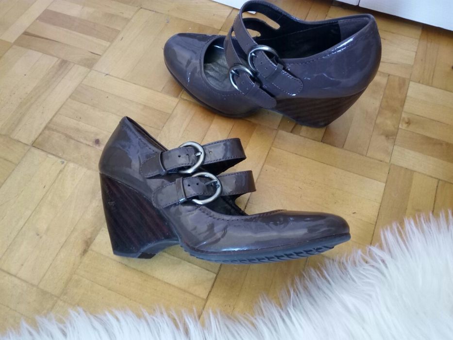 Clarks buty damskie 38 lakierki pensjonarki czółenka koturnie vintage