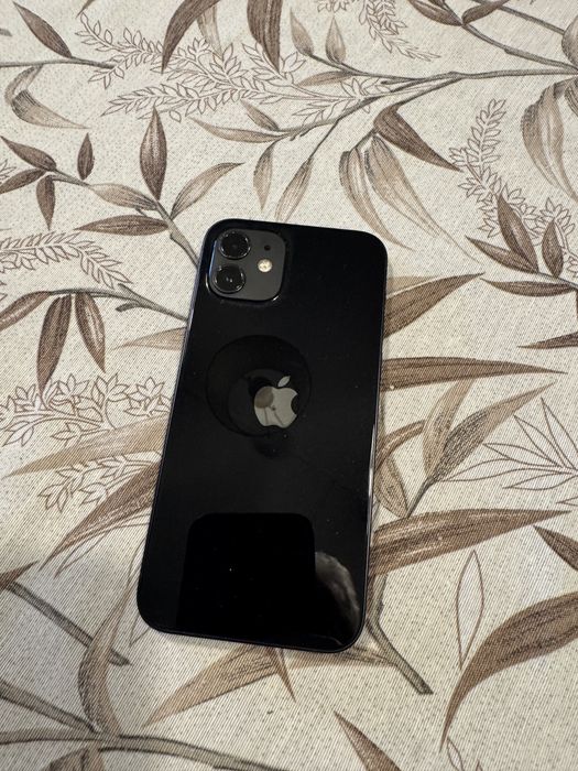 iPhone 12 128GB preto impecável como novo