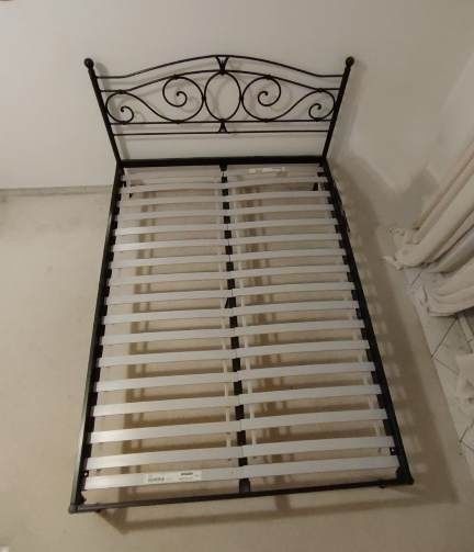 Łóżko metalowe  140cm