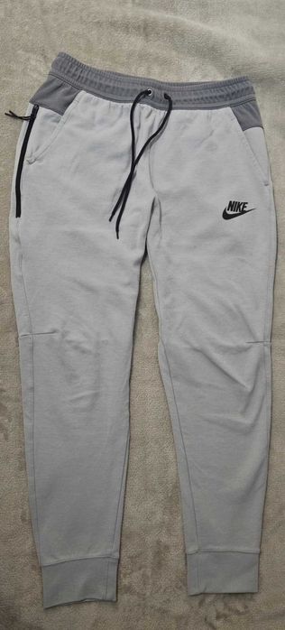Spodnie dresy Nike r. M Tech szare