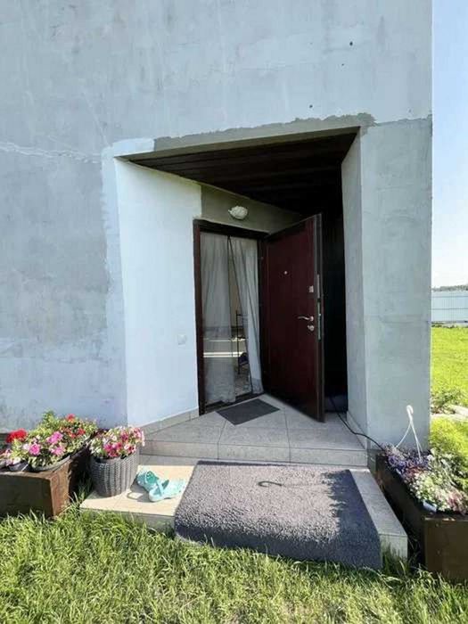 Від власника чудовий будинок. Музичі