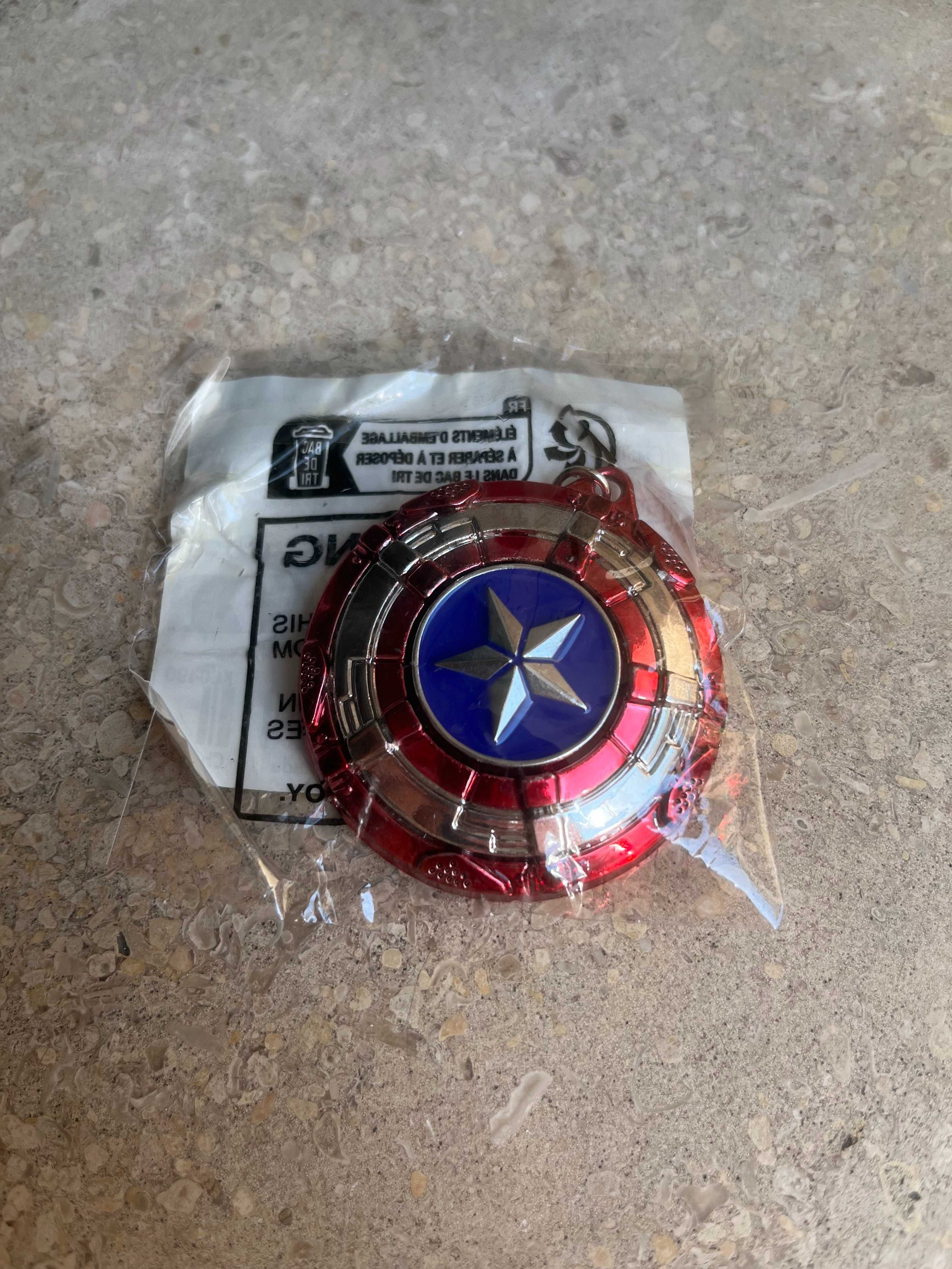 Porta-Chaves "Escudo Vermelho/Azul" - Novo, Selado