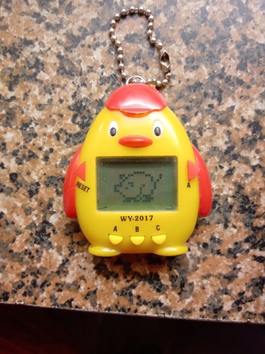 Тамагочи із 90-их ципленок