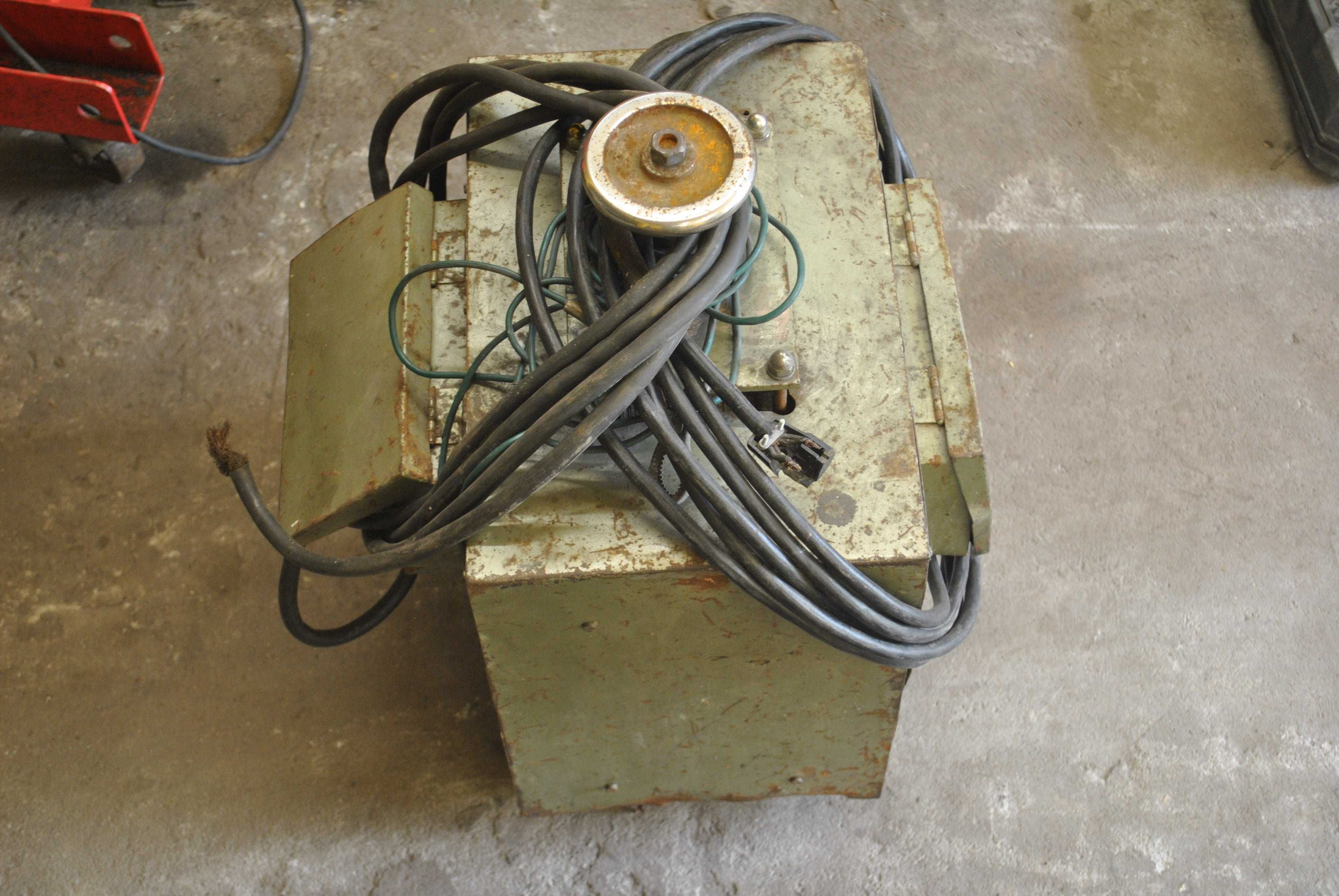 Spawarka elektryczna transformatorowa z regulacją mocy na śrubę