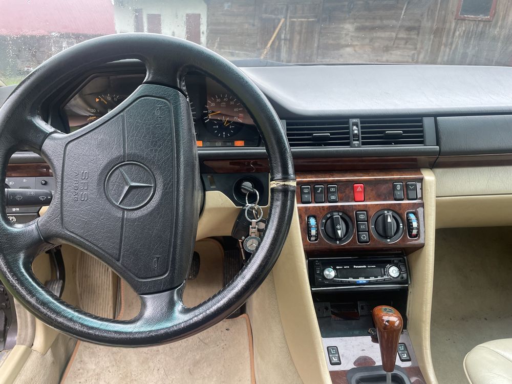 Mercedes w124 320