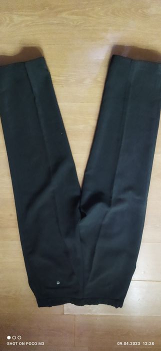 Костюм и брюки б/у.