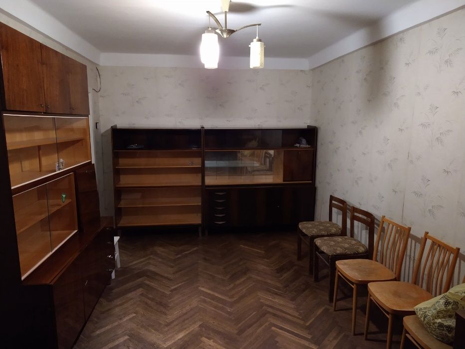 Продажа двухкомнатной квартиры на Русановской Набережной