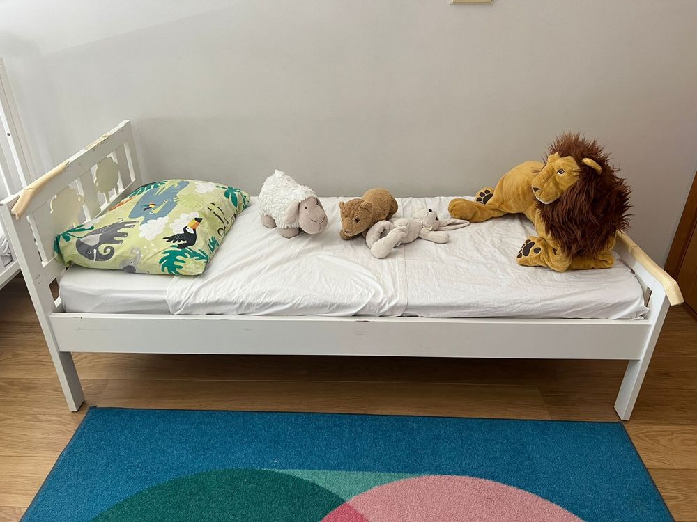Cama com colchao de criança