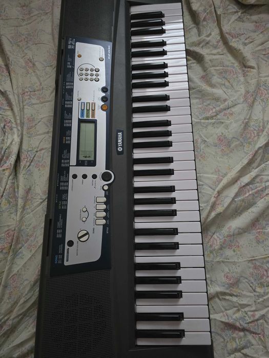 Teclado keyboard Yamaha EZ-200