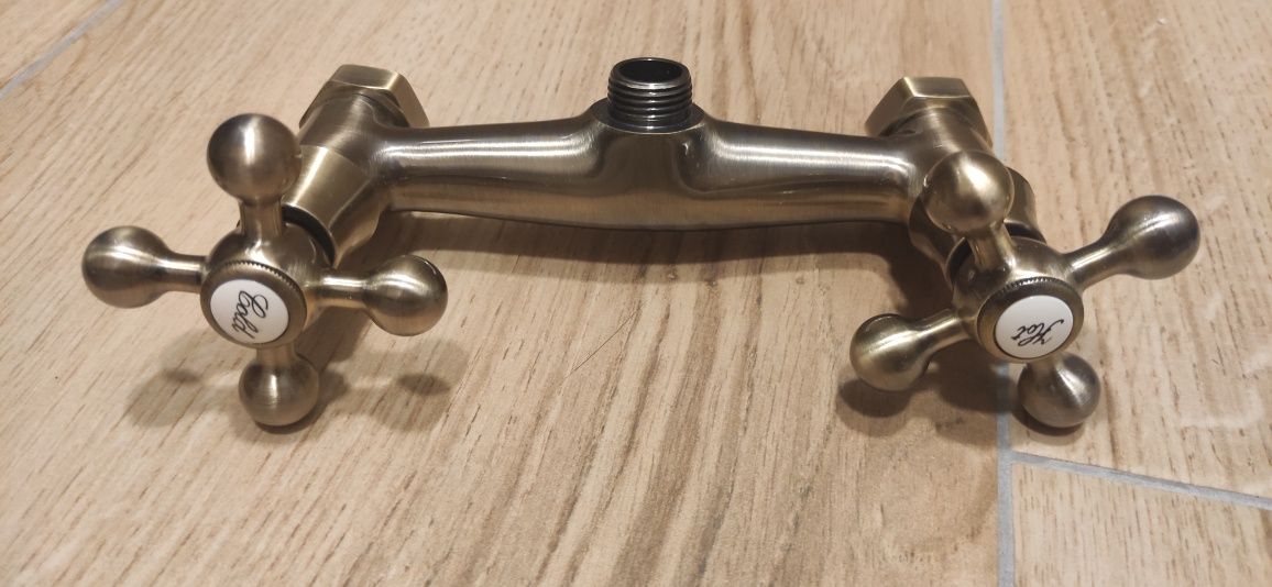 Bateria natryskowa ścienna zestaw