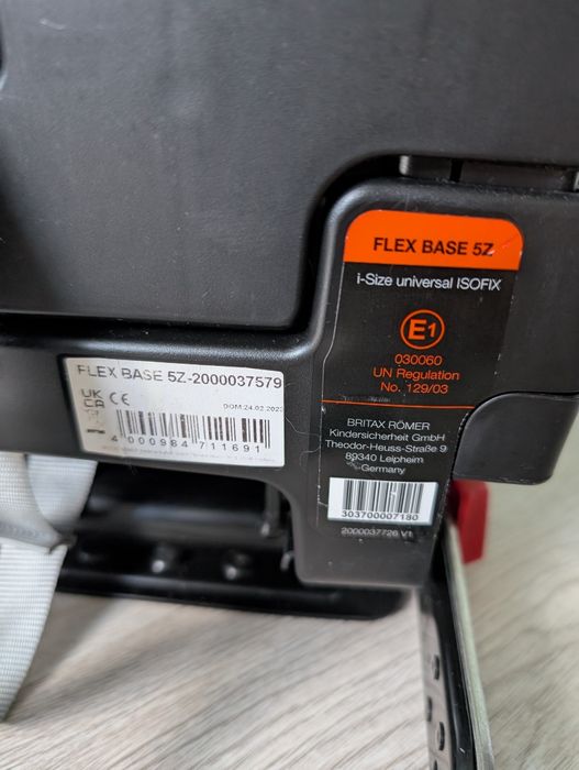 Fotelik samochodowy Britax Romer z bazą obrotową