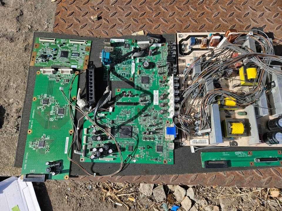 Monitor NEC MultiSync 461UNV - 7 szt