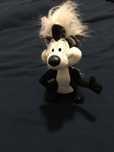 peluche PEPE LE PEW dos desenhos animados da Warner Brothers novo