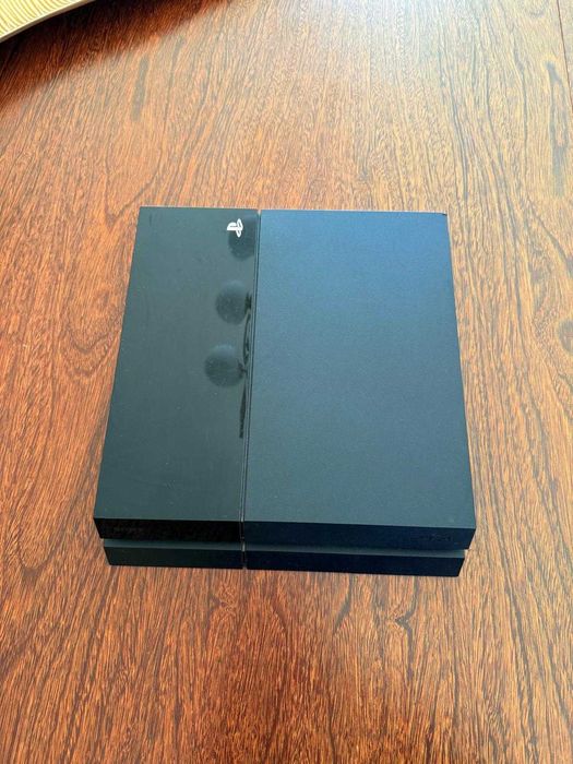 PS4 - Pouco usado