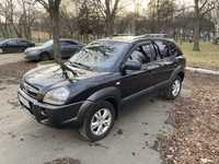 Hyundai Tucson AWD AT