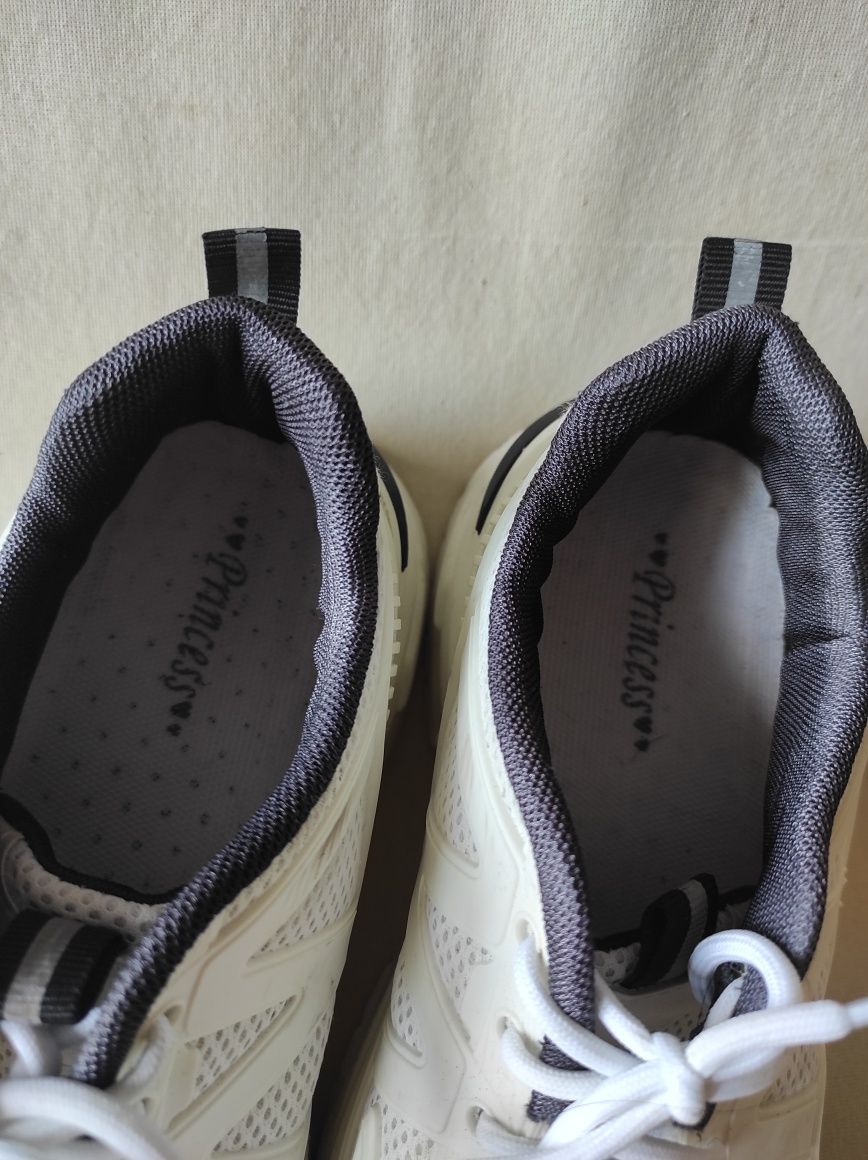 Białe sneakersy ekoskóra nr 39