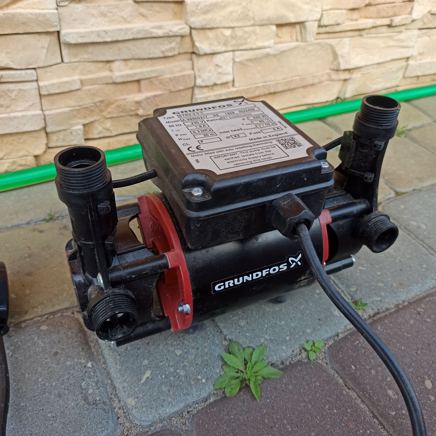 Pompa prysznicowa z podwójnym wirnikiem GRUNDFOS STR2-2.0 C