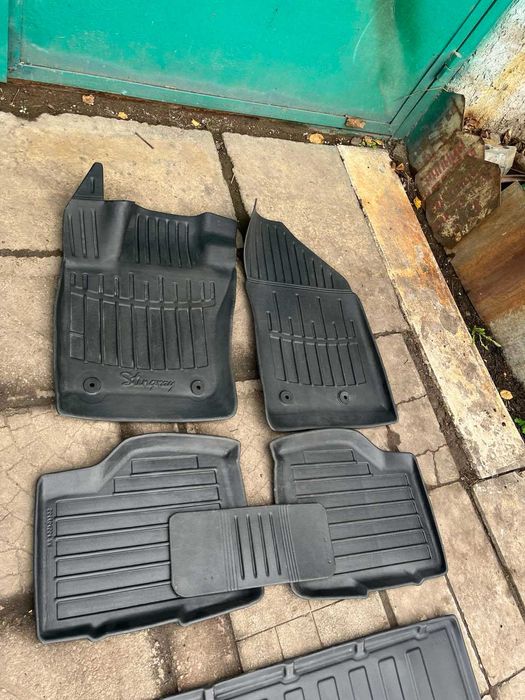 Гумові коврики в салон Джип Compass