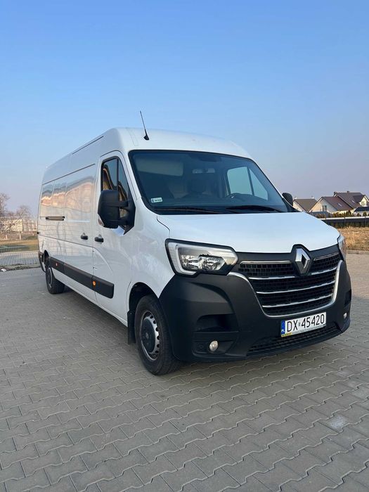 Wynajem busa furgon/blaszak z hakiem L3h2