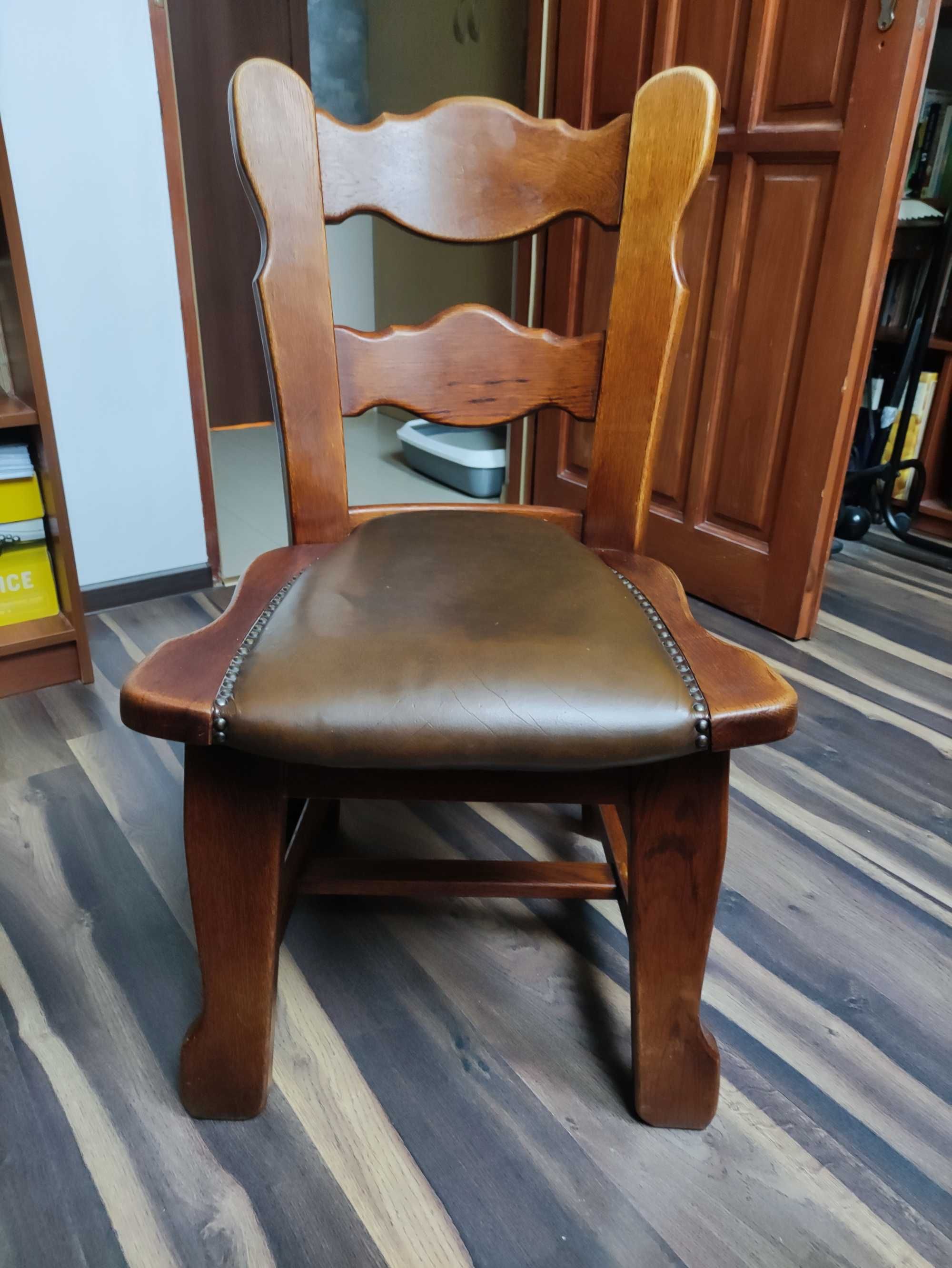 Krzesła drewniane skóra