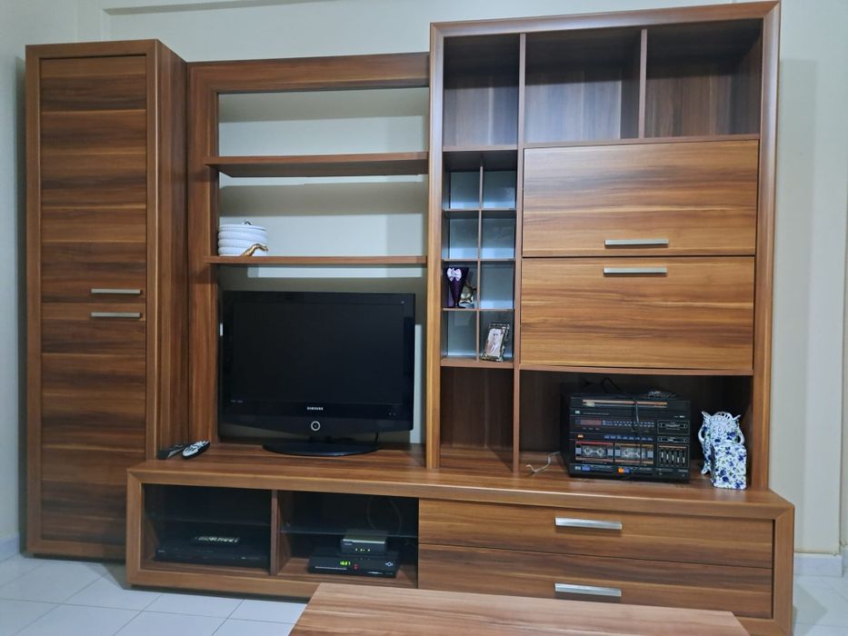 Móvel de sala castanho